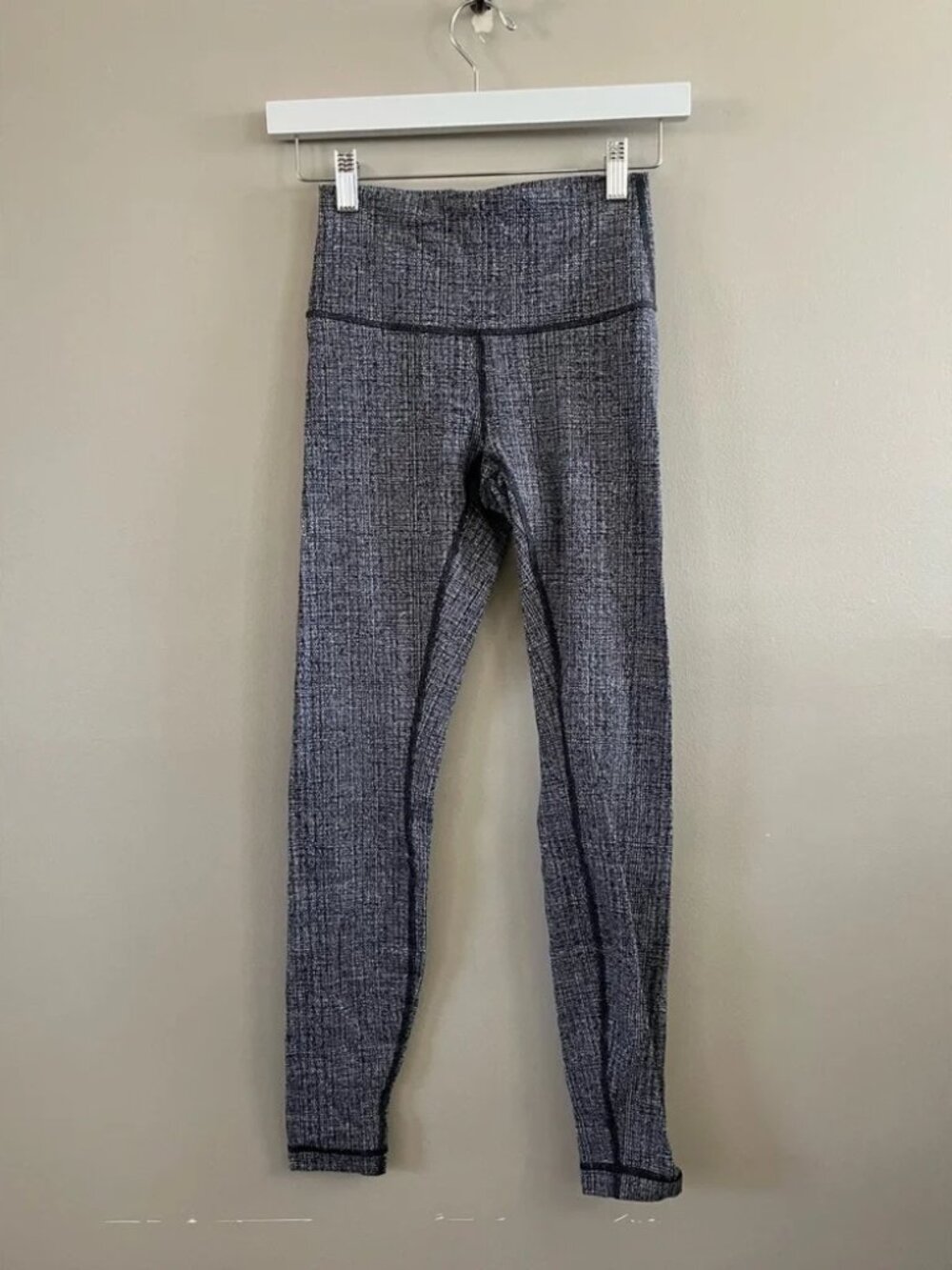 Lululemon Wunder Under Black Plaid Tight - Legging Size 4‎